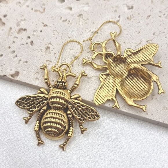 New ZARA Gold bee statement earrings - Picture 6 of 8